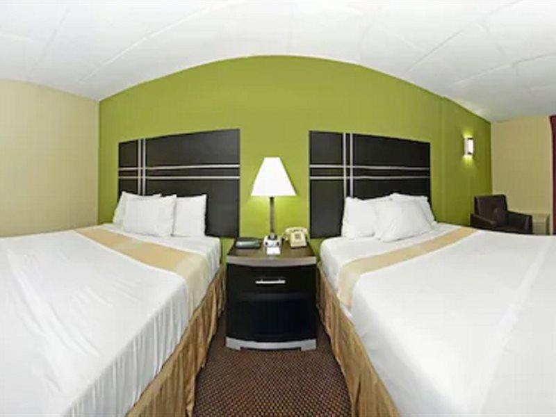 Days Inn Oil City Conference Center Ngoại thất bức ảnh