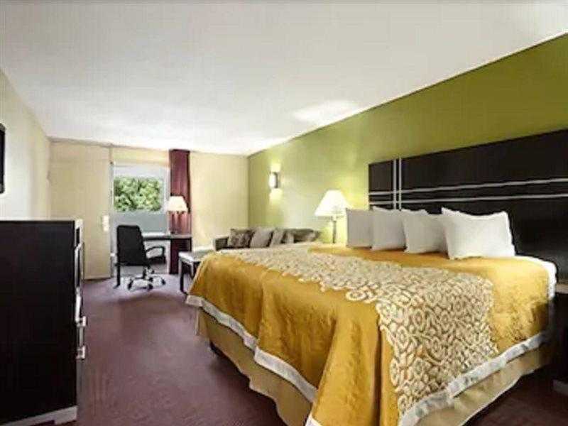 Days Inn Oil City Conference Center Ngoại thất bức ảnh