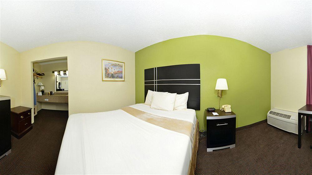 Days Inn Oil City Conference Center Ngoại thất bức ảnh